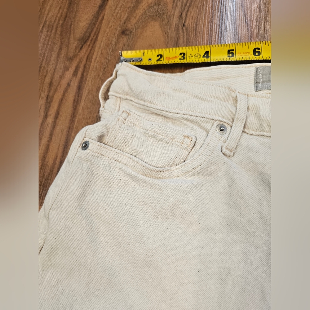 Everlane Cheeky Curvy Jean in Ecru Size 27 Regular - Picture 9 of 16